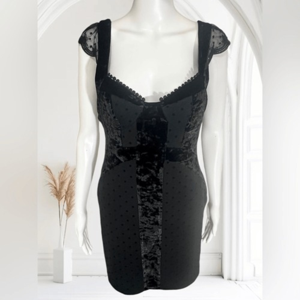 Free People Crushed Velvet Detail Polka Dot Cap Sleeve Black‎ Goth, Witchy